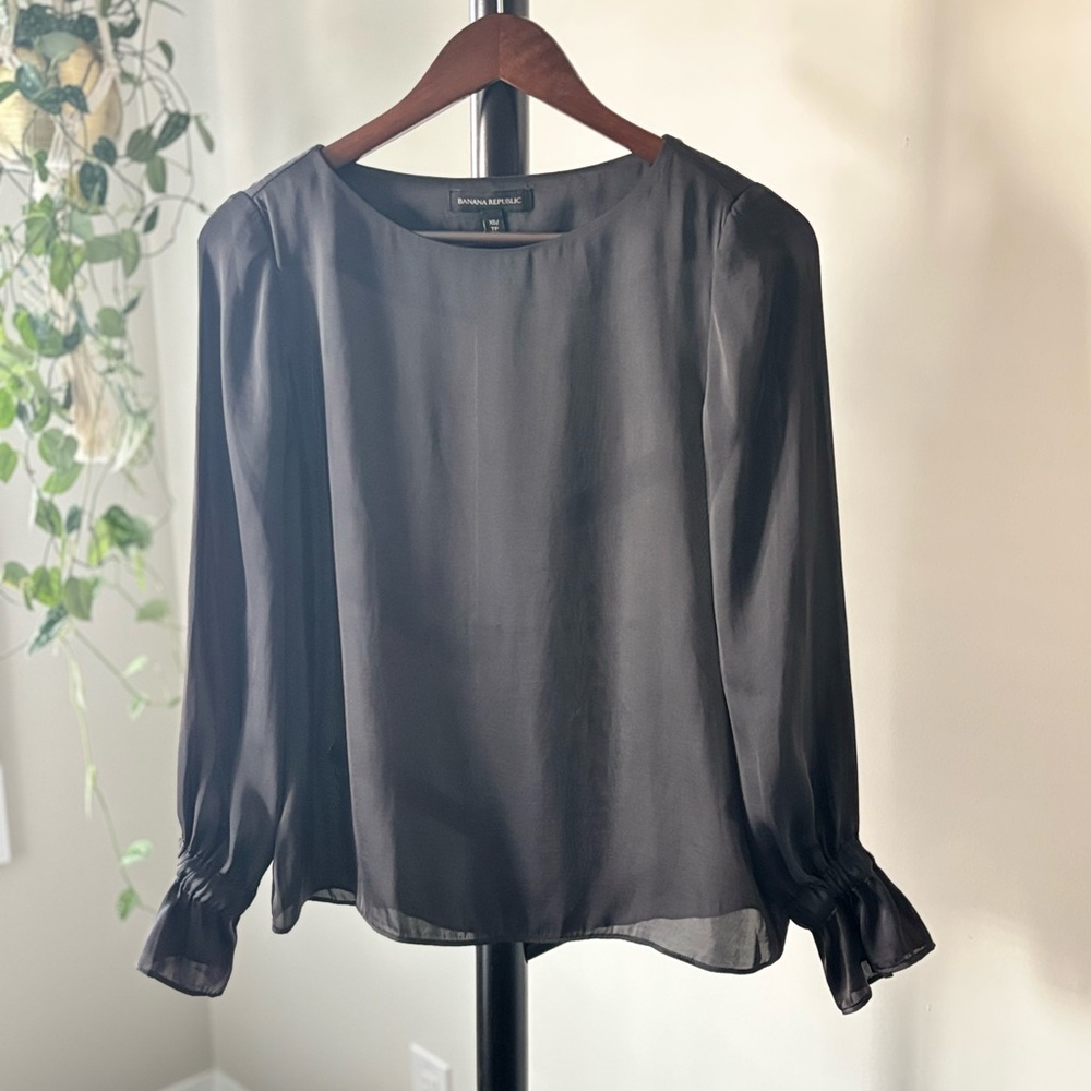 Banana Republic Charcoal Gray Long Sleeve Relaxed Blouse